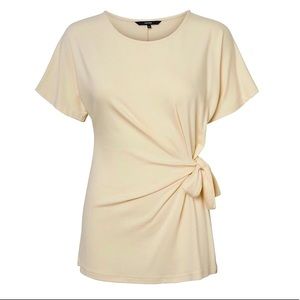 ⭐️5/$25 | VERO MODA | Flattering Mid-Knot Shirt | M